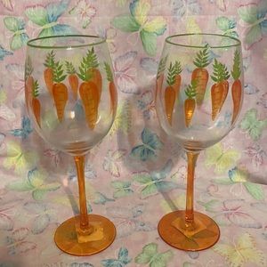 🦋 2 carrot design wine goblets. Never used. Excellent condition. 10 1/2” H